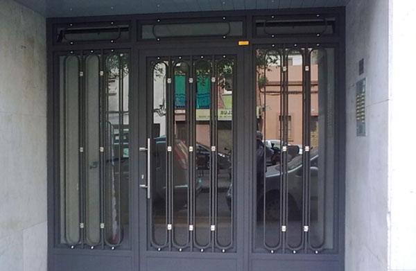 puertas de comunidad en barcelona
